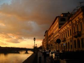 Abend am Arno in Florenz