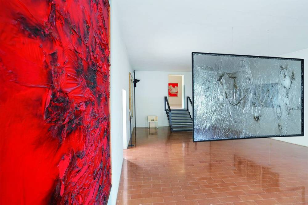Werke von Alberto Burri im Palazzo Albizzini in Città di Castello